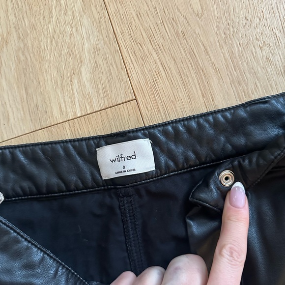 Aritzia rebel pants 0 - Picture 4 of 4